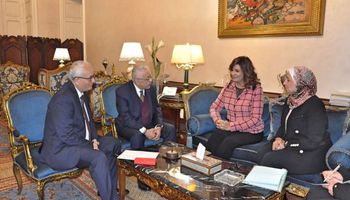 لقاء وزير التربية والتعليم مع وزيرة الهجرة