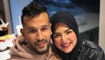 محمود حمد لاعب المصري يتوسل الي زوجته للعودة الي عش الزوجية