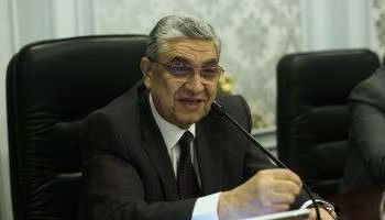 الدكتور محمد شاكر وزير الكهرباء والطاقة المتجددة.