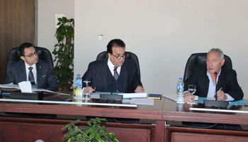 وزير التعليم العالي  يعقد اجتماع مجلس أمناء مدينة زويل للعلو
