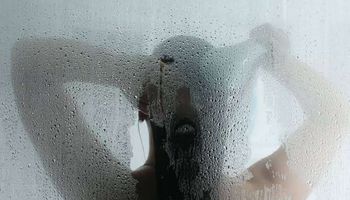 أضرار بخار الماء أثناء الاستحمام 