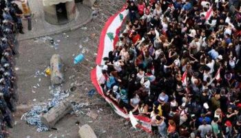  تدافع بين الجيش والمحتجين في محيط البرلمان بوسط بيروت