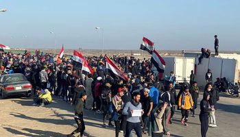محتجون في مدينة الناصرية، مركز محافظة ذي قار العراقية