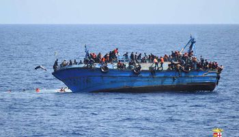 مراكب تهريب المهاجرين غير الشرعيين