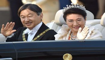 الإمبراطور الياباني ناروهيتو وزوجته الإمبراطورة - أرشيفية (Reuters )