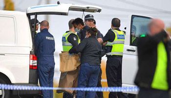 الشرطة الاسترالية تقتل رجلا في سيارة 