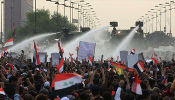  المتظاهرين في العراق  
