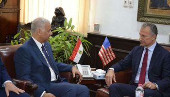 رئيس جامعة الإسكندرية يستقبل السفير الأمريكي 