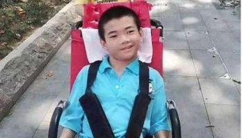  فاة طفل صيني معاق بعد نقل عائلته إلى الحجر الصحي بعد تركة بمفرده