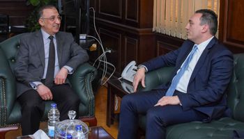 محافظ الإسكندرية يستقبل وزير خارجية اليونان
