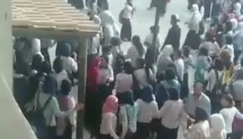 مشاجرة طالبات بمدرسة بامبابة