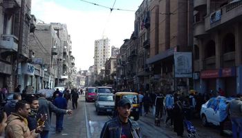 إخلاء سوقي الجمعة والحمام بالإسكندرية بسبب كورونا