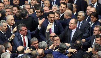 اشتباكات في البرلمان التركي