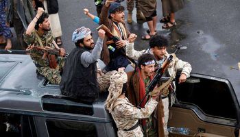 بعد انشغال إيران في كارثة "كورونا".. من يحرك الحوثيين؟
