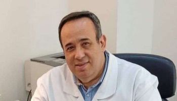 الدكتور أحمد عبده اللواح