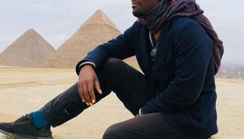 جيمى جان لويس في الأهرامات