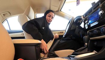 سيدة سعودية تقود سيارة (AP )