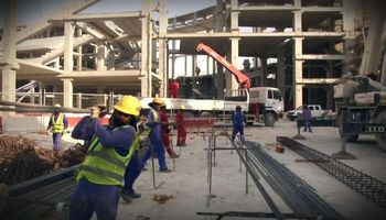 عمال البناء في قطر