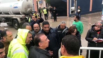 محافظ الإسكندرية يتفقد رفع تجمعات مياه الأمطار 