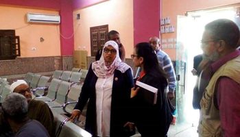 نائبة محافظ اسوان تتابع تنفيذ مطالب الاهالي