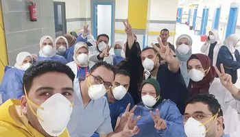 الفريق الطبي بمستشفي العجمي بالإسكندرية