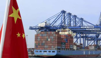 تراجع صادرات وواردات الصين بأقل من التوقعات