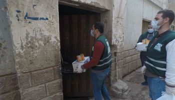 توزيع كرتونة مواد غذائية بأسيوط 