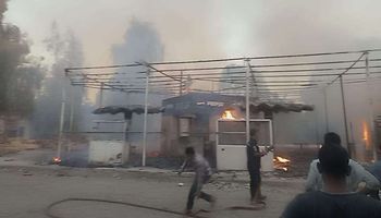 حريق ضخم في المدينة الصناعية بالجبلاو في قنا 