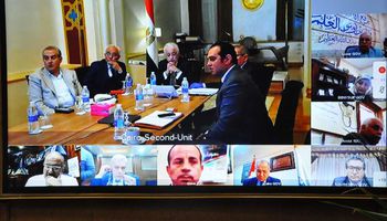 طارق شوقي يطالب مديري المديريات التعليمية بتحديد أماكن للفصول الذكية داخل كل محافظة 