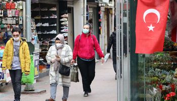 الشارع التركي يعاني من تداعيات انهيار الليرة