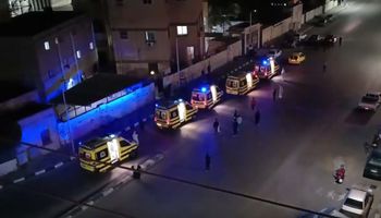لحظة نقل 5 إصابات جديدة بكورونا من أمام مستشفى حميات بورسعيد