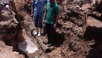 هبوط أرضي نتيجة انفجار خطوط المياه في الوقف بقنا