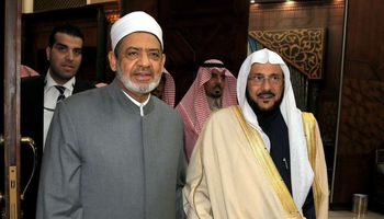 وزير الشؤون الإسلامية السعودي يعزي شيخ الأزهر