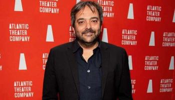 وفاة الموسيقي آدم شليزنجر متأثرا بإصابته بفيروس كورونا