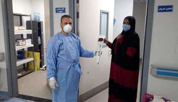 90 ألف إصابة من العاملين بالرعاية الصحية حتى نهاية أبريل الماضي بكورونا 