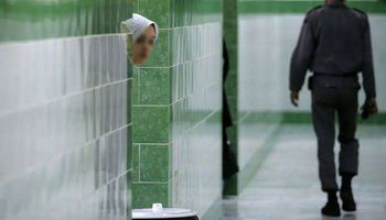 الإفراج عن سجناء في إيران بسبب كورونا 