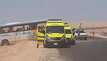 في يوم وقفة عرفة.. إصابة 14 شخصًا في حادث مروع بطريق "قنا _ سوهاج" الصحراوي 