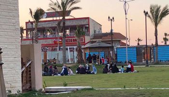 تجمعات اسرية فى الحدائق العامة ببورسعيد