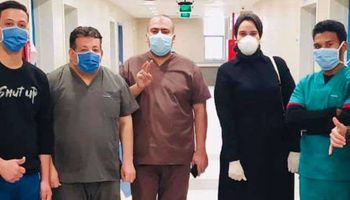 ابنة اللواح تطالب المواطنين بالدعاء للدكتور وجيد عبدالله بالشفاء