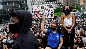 احتجاجات ضد العنصرية في أمريكا