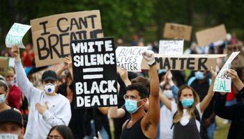 احتجاجات مناهضة للعنصرية