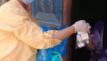توزيع الأدوية على المخالطين لكورونا ببني سويف 