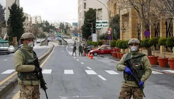 حبس مصريين خالفوا الحظر في الأردن 