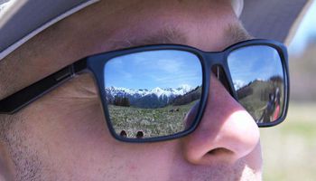 حماية العين من أشعة الشمس