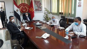 تدشين خط ساخن بمحافظة بورسعيد لتلقى شكاوى وبلاغات فيروس كورونا .