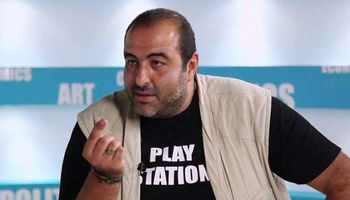 سامح عبد العزيز 