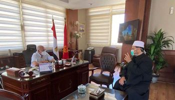 محافظ بورسعيد يستقبل مدير مديرية الأوقاف لبحث استعدادات فتح المساجد غدا