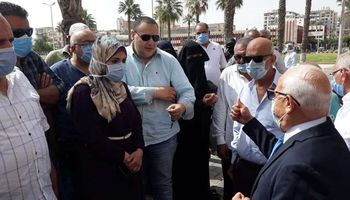 محافظ بورسعيد  يطالب اولياء الامور بعدم التواجد امام اللجان