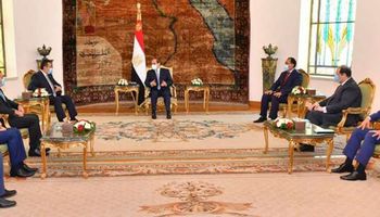 السيسي يستقبل رئيس وزراء اليمن