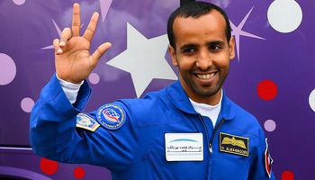  رائد الفضاء الإماراتي، هزاع المنصوري (Sputnik )